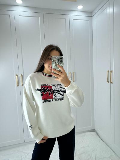 TMY BEYAZ SWEATSHIRT